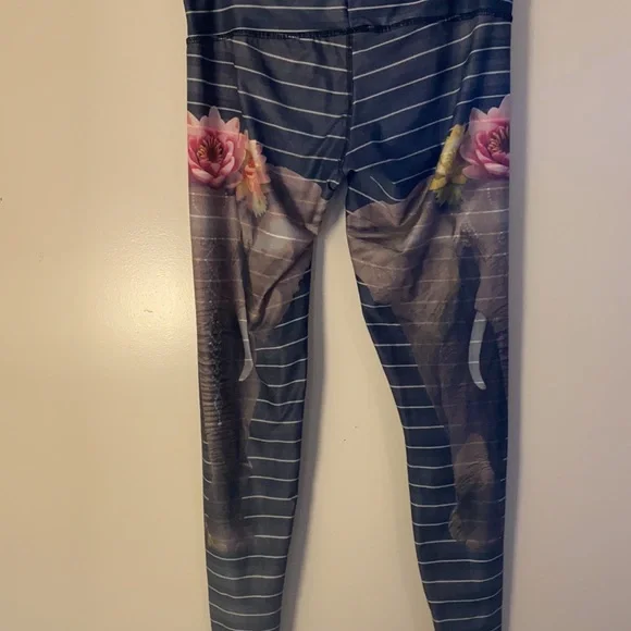 Striped Floral Performance Bike Shorts - Navy - Picture 5 of 8